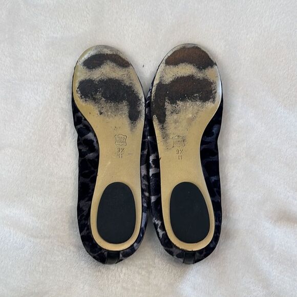 Chico’s Black & Grey Leopard Print Flats with Metallic Toe - Size 9.5 - Picture 9 of 11